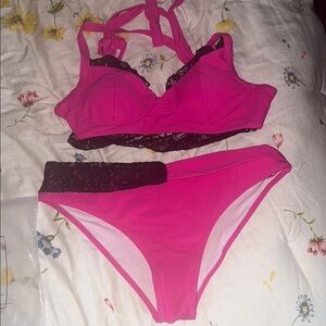 Vibrant Pink Lace Trim Bra Set